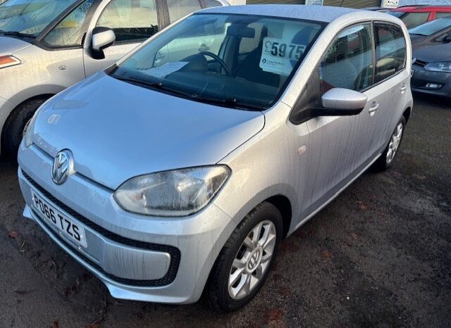 2017 VOLKSWAGEN UP 1.0 PETROL 5 DOOR HATCH IN SILVER.